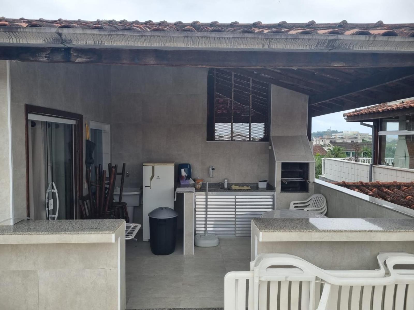 Apartamento Triplex Na Praia De Itagua Apartamento